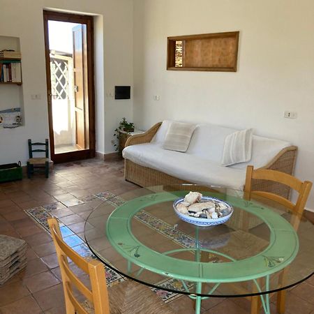 Appartamento Vista Mare - Amazing Sea View Apartment Stintino Ngoại thất bức ảnh